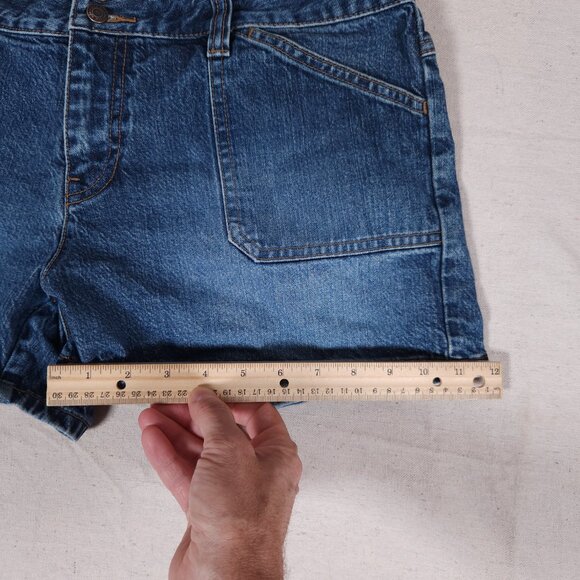 Vintage Old Navy Denim Jean Shorts Women’s Size 12 2-Button Y2K 2000s Style - Picture 7 of 12